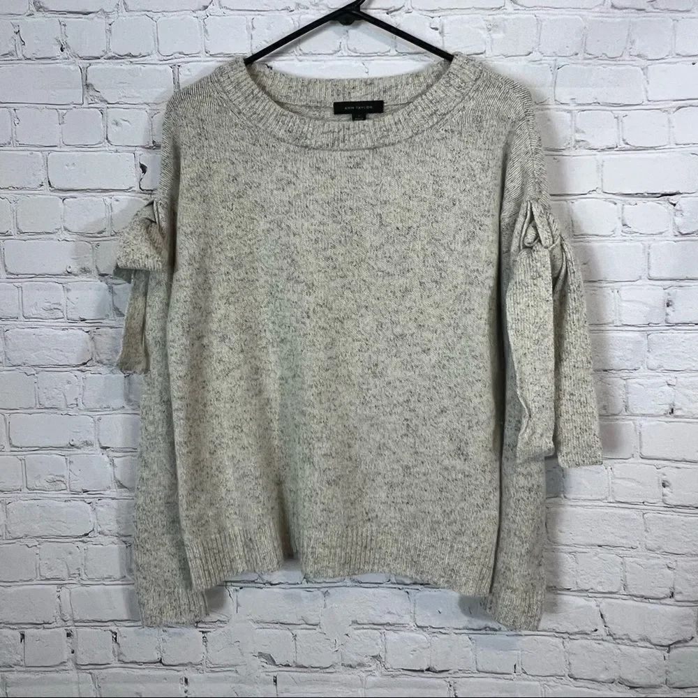 Ann Taylor Wool Linen Blend with Bow Details Small Gray Sweater